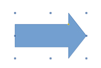 Flecha azul hecha con las opciones de autoforma