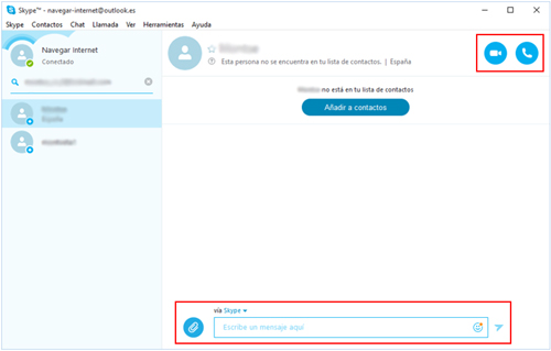 Botones de llamada y espacio de chat en un contacto de Skype